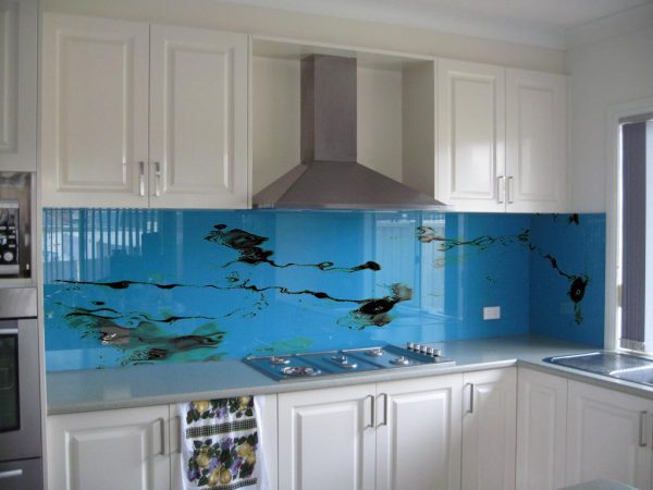 استفاده از شیشه های طرحدار در آشپزخانه