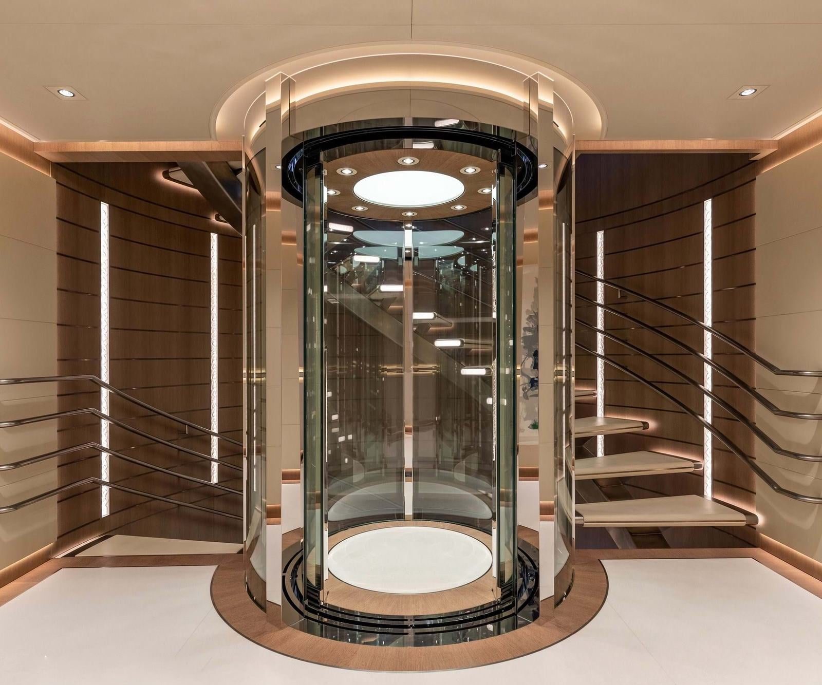 کابین آسانسور شیشه ای چیست و چه ویژگی هایی دارد؟